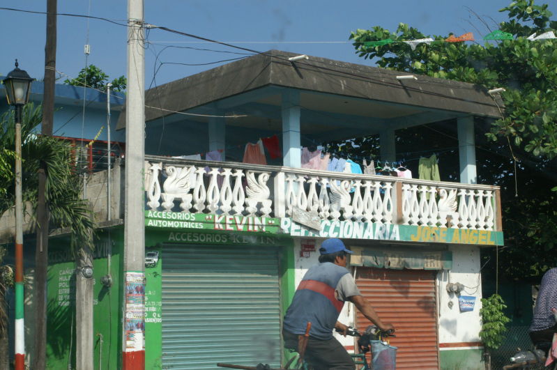 Leaving Chachalacas