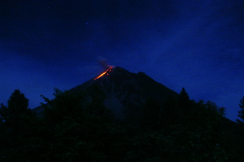 arenal eruption 1